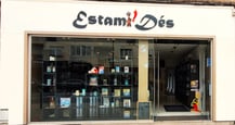 Devanture du magasin et du bar à jeux