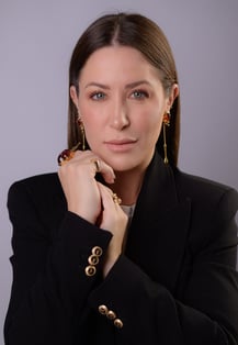 Dra Bianca Oliveira black
