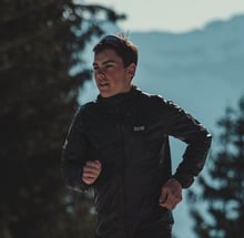 Athlète de trail running – prestation de création de contenus de Eminence Outdoor