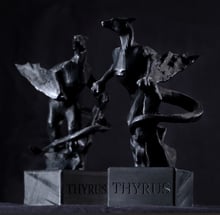 statuetta in resina nera drago thyrus terni 