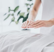 Eclaireuse Reiki Apposition des mains