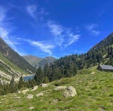 vue du lac de gaube depuis la cabane pinet