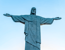 a statue of jesus christ