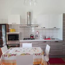 kitchen of gelsomino apartment in villa ombrosa