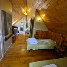 Chambre famille - vue profondeur – Maison La Flambée – Hautes-Pyrénées