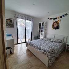 chambre secondaire accès terrasse