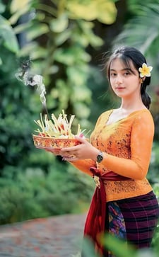 Balinese model for ContentEdge creative agency homepage.