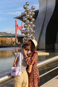 bilbao-guggenheim-abbraccio