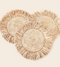 Décoration murale africaine beige en raphia