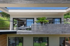 Prise de vue extérieure d'une maison à Bandol, par un photographe immobilier.