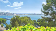 Photographie professionnelle de la vue mer d’un appartement à Tamaris-sur-Mer, capturée au reflex numérique.