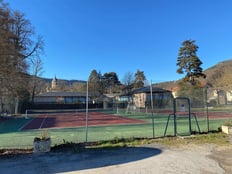 Terrain de tennis