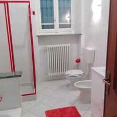 bathroom room of gelsomino apartment in villa ombrosa