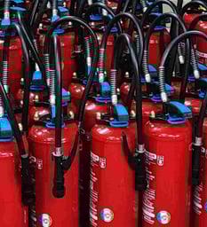 stock d'extincteurs à eau