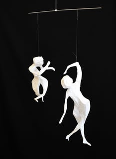 mobile sculpture papier personnage mouvement