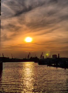 Sonnenuntergang von der Elbphilharmonie-Plaza