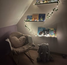 Espace cocooning pour allaitement et lecture d’histoires