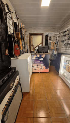Loja de instrumentos musicais no Studio Brothers em Porto Alegre