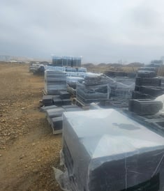 Assorted retaining wall bricks