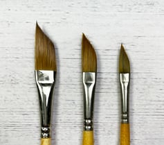Dagger-paint-brushes
