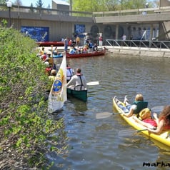 arrivée de canots au parc