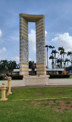MONUMENTO: A Coluna da Republica de 1890.(CAYENA)