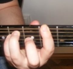 Barre chords: The F major for beginners