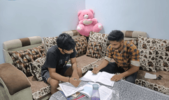 Experienced home tutor teaching student at home in Jabalpur – personalized learning session