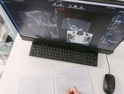 Radiologische Zweitbefundung Neurodivergenz