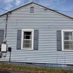 Vinyl house wash in Mooresburg, Tn 37811 by Bobs Pressure Washing services 2