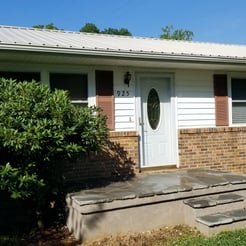 House wash in Greenville, Tn 37743 37745 near me by Bobs Pressure Washing LLC in Bulls Gap, Tn 37711 5