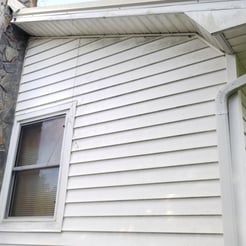 House wash in Greenville, Tn 37743 37745 near me by Bobs Pressure Washing LLC in Bulls Gap, Tn 37711 9