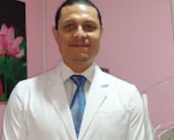 Dr. Miguel Rocha Parra