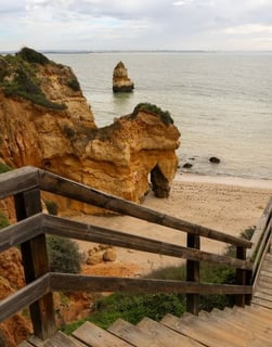 praia-do-camilo-falesie