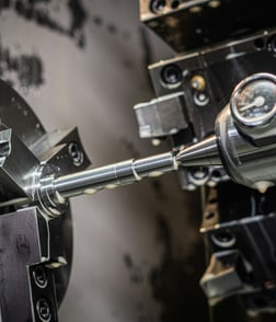 część stalowa wykonywana na tokarce CNC