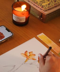Vela e Leile fazendo uma pintura ao lado