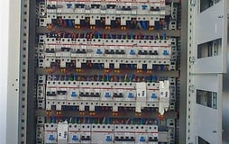 Instalación de cuadro eléctrico para local en Gijón, Reformas Total Asturias