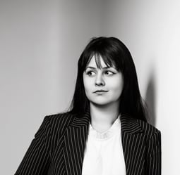 Jenifer Moraes professora