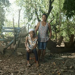 Dona Antônia and Aleide. Pontal do Abaeté; São Gonçalo do Abaeté/MG, Brazil - 2015.