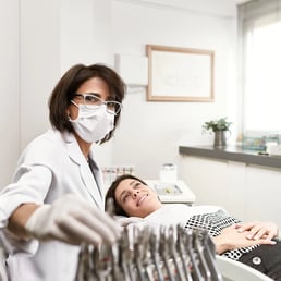 Vânia Guimarães Orthodontist and her patient. Itaim Bibi; São Paulo/SP, Brazil - 2016.