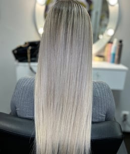 a woman with blonde hair and a blonde blonde hair