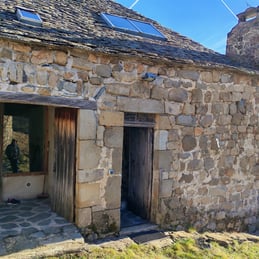 Façade grand gîte pour 10 personnes