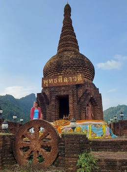 khao na nai luang dharma park pagoda 2