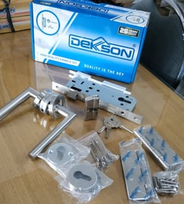 Set handle dan engsel dekkson