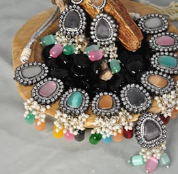 Festive look necklace multi colour