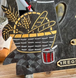 plaque funéraire dorure et réchampissage