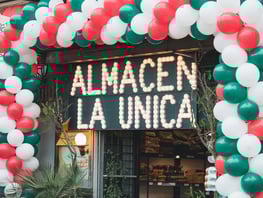 decoration and ambiance of supermarkets