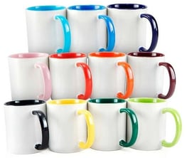 Caneca de cerâmica alça colorida