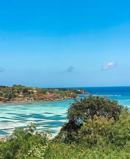 Stunning view of seaweed farms and the ocean from Bukit Permata.