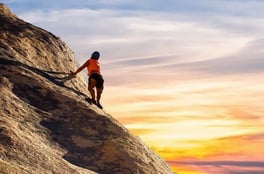 Ascension en montagne : développement personnel avec les thérapies brèves (hypnose, PNL, EMDR-DNR)